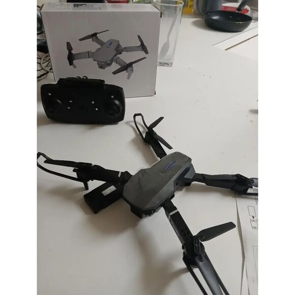 RC Quadcopter Drone with dual cameras 4 batteries TM - Picture 1 of 5